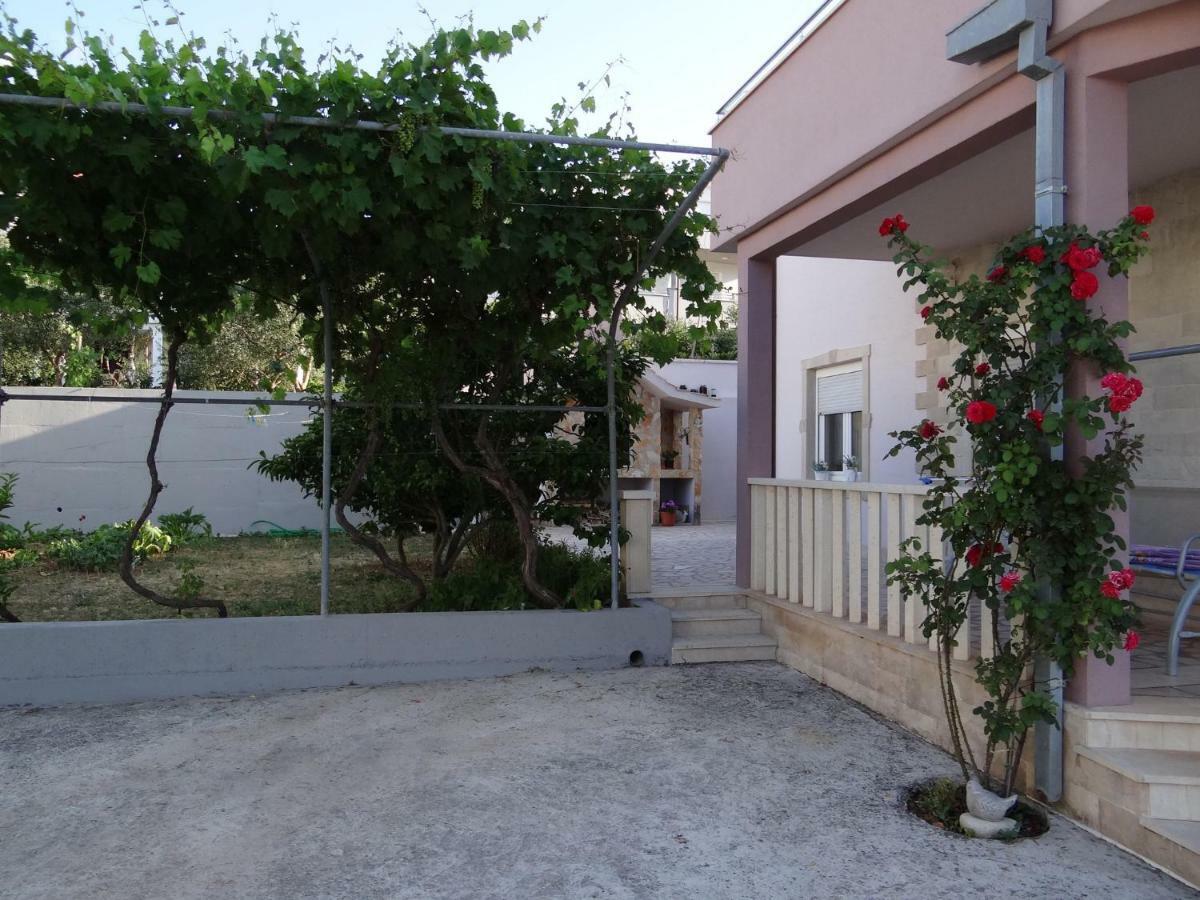 Vila Emilija Trogir Eksteriør billede