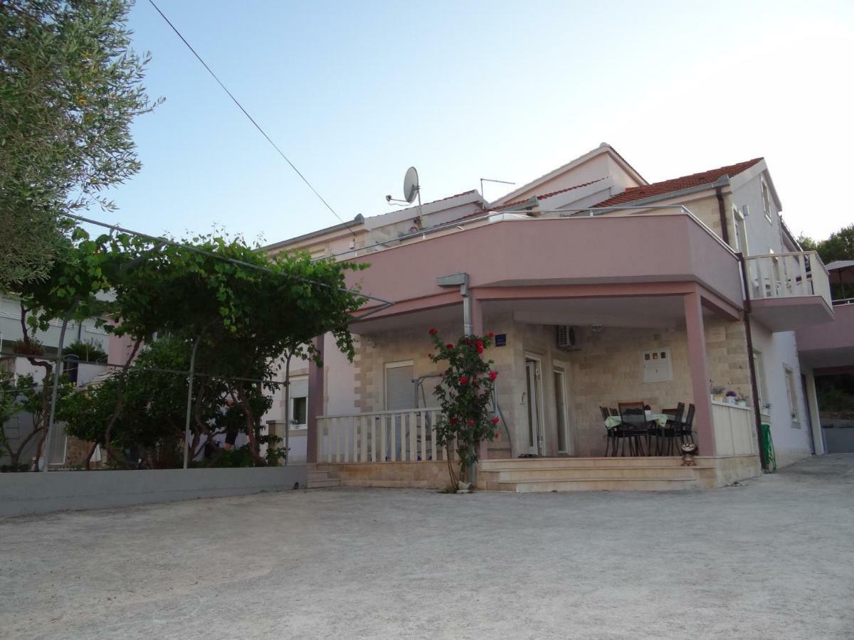 Vila Emilija Trogir Eksteriør billede