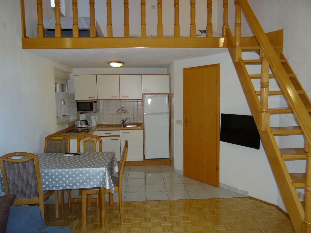 Vila Emilija Trogir Eksteriør billede
