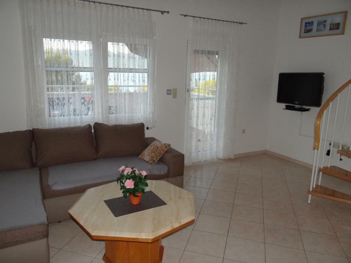 Vila Emilija Trogir Eksteriør billede