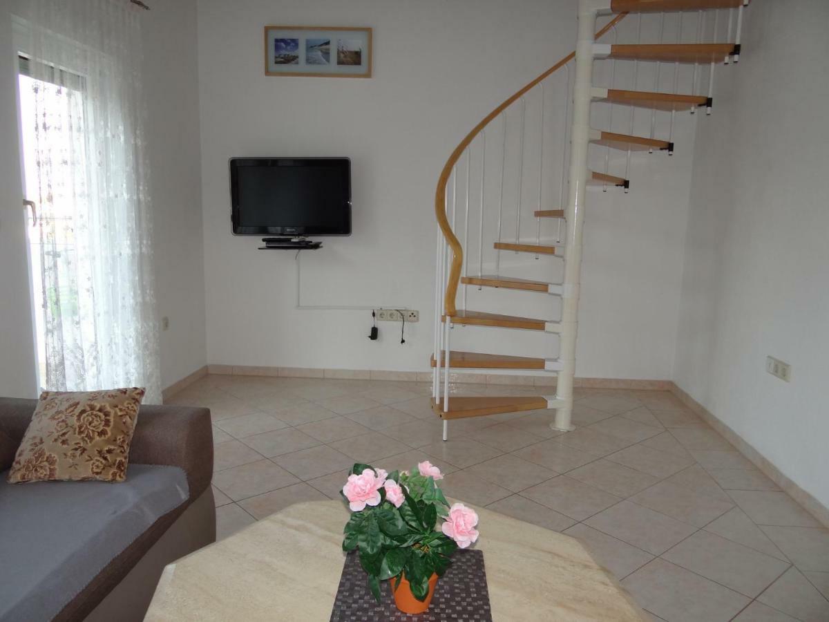 Vila Emilija Trogir Eksteriør billede