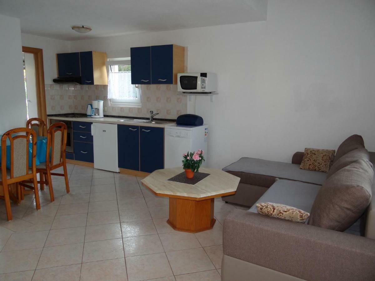 Vila Emilija Trogir Eksteriør billede